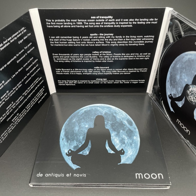 Moon CD